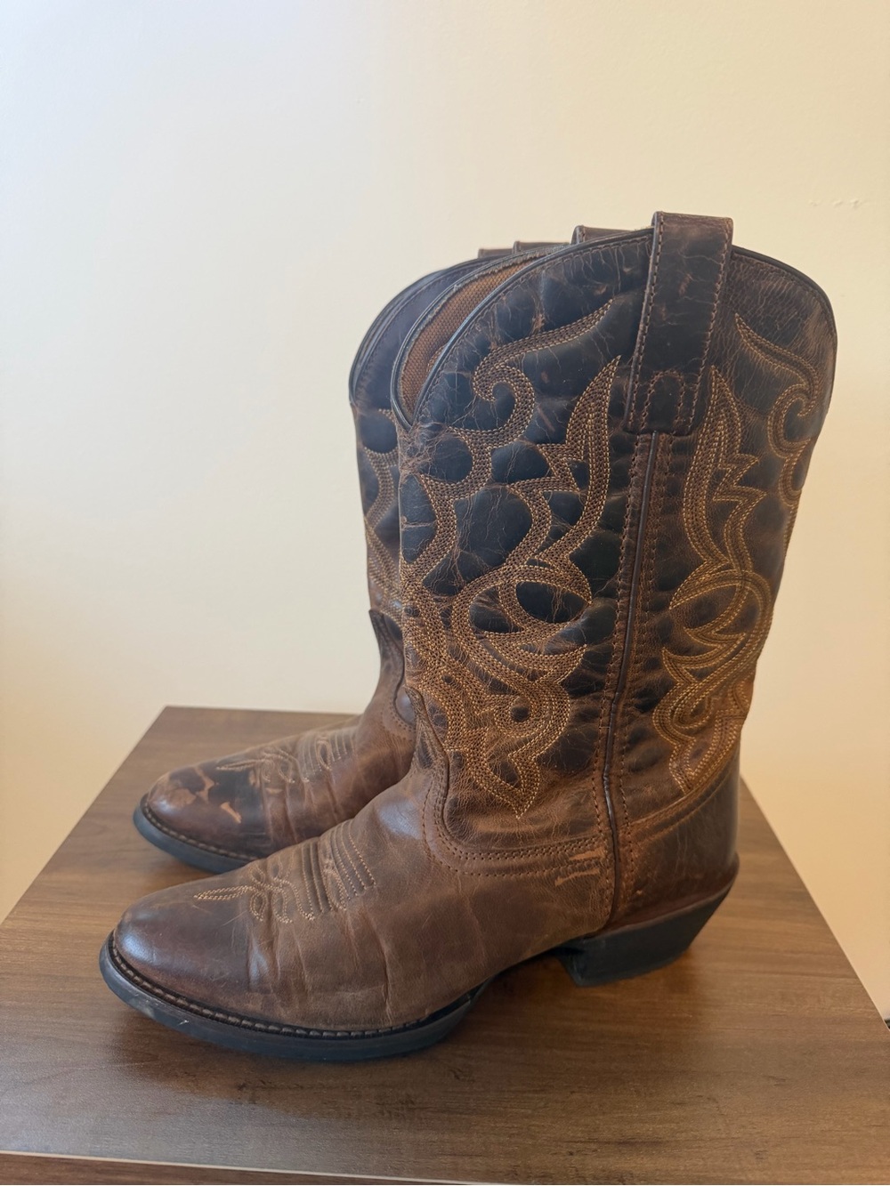Women’s Laredo Maddie Round Toe Tan Western Boots Size 8.5